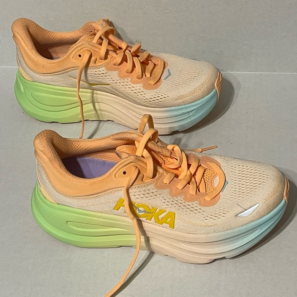 Hoka Bondi 9 - Women’s 7 - Frost/Pale Tangerine - GUC - Picture 2 of 8